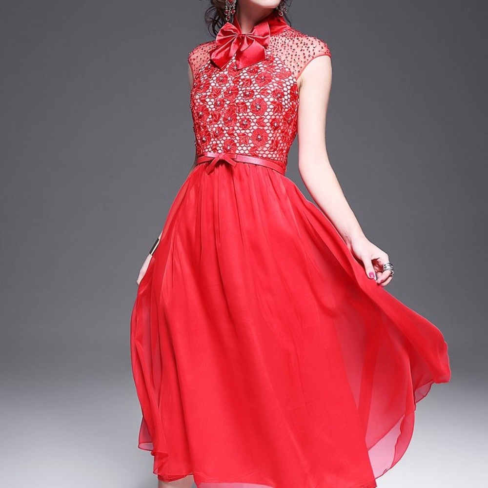 Red Sleeveless Midi Dress